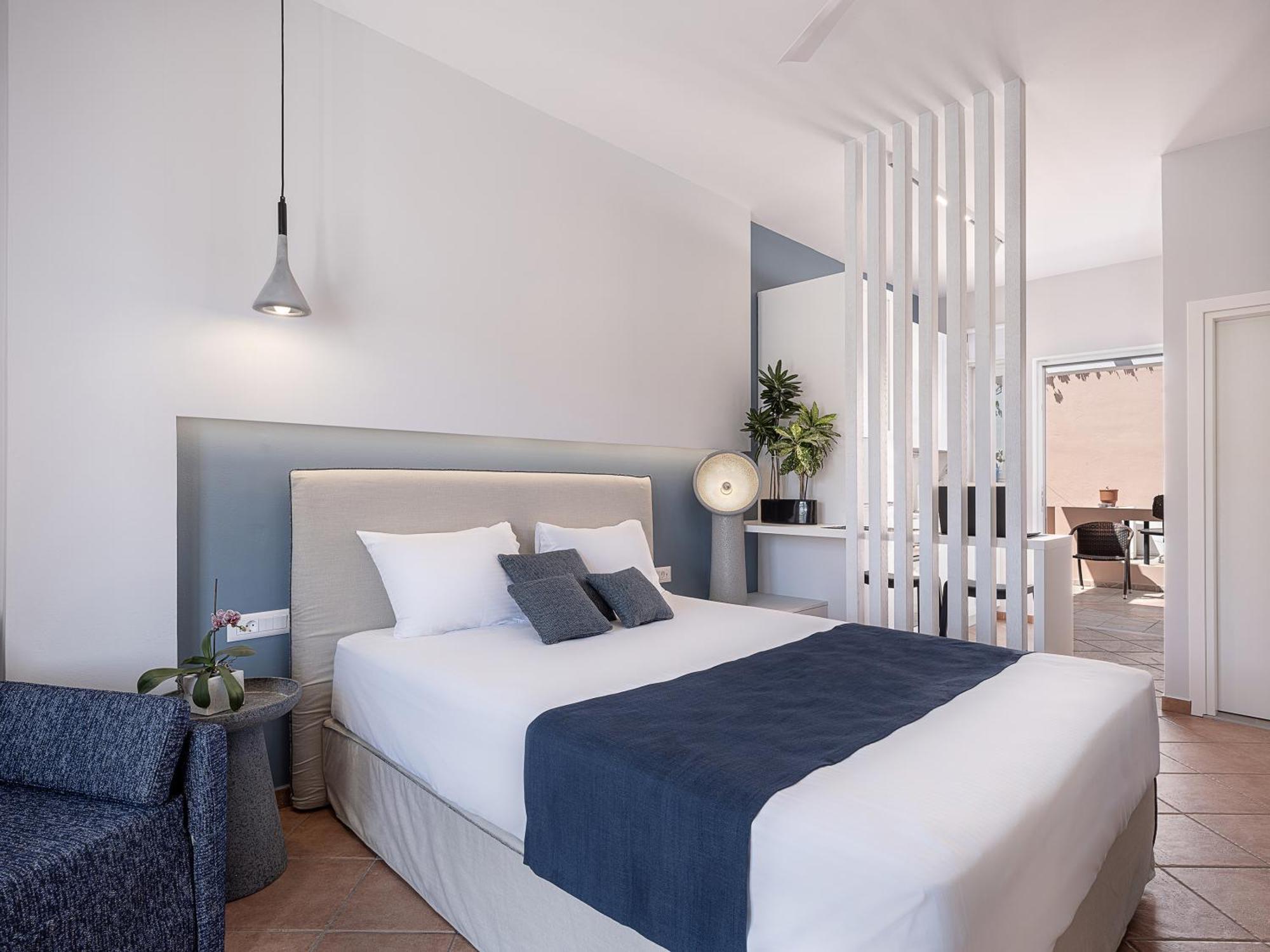 אלמירידה Elena Seafront Luxury Apartments מראה חיצוני תמונה