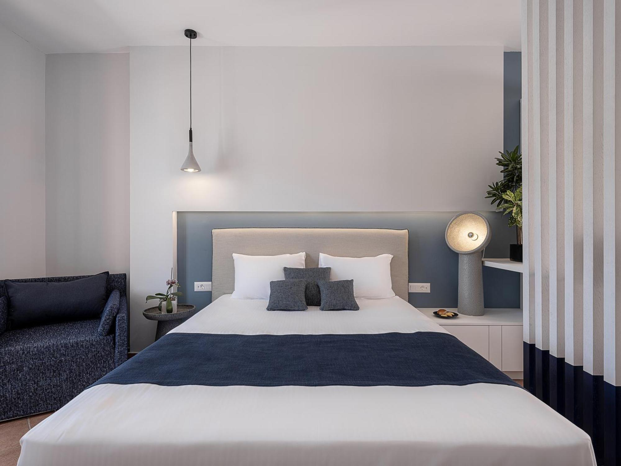 אלמירידה Elena Seafront Luxury Apartments מראה חיצוני תמונה