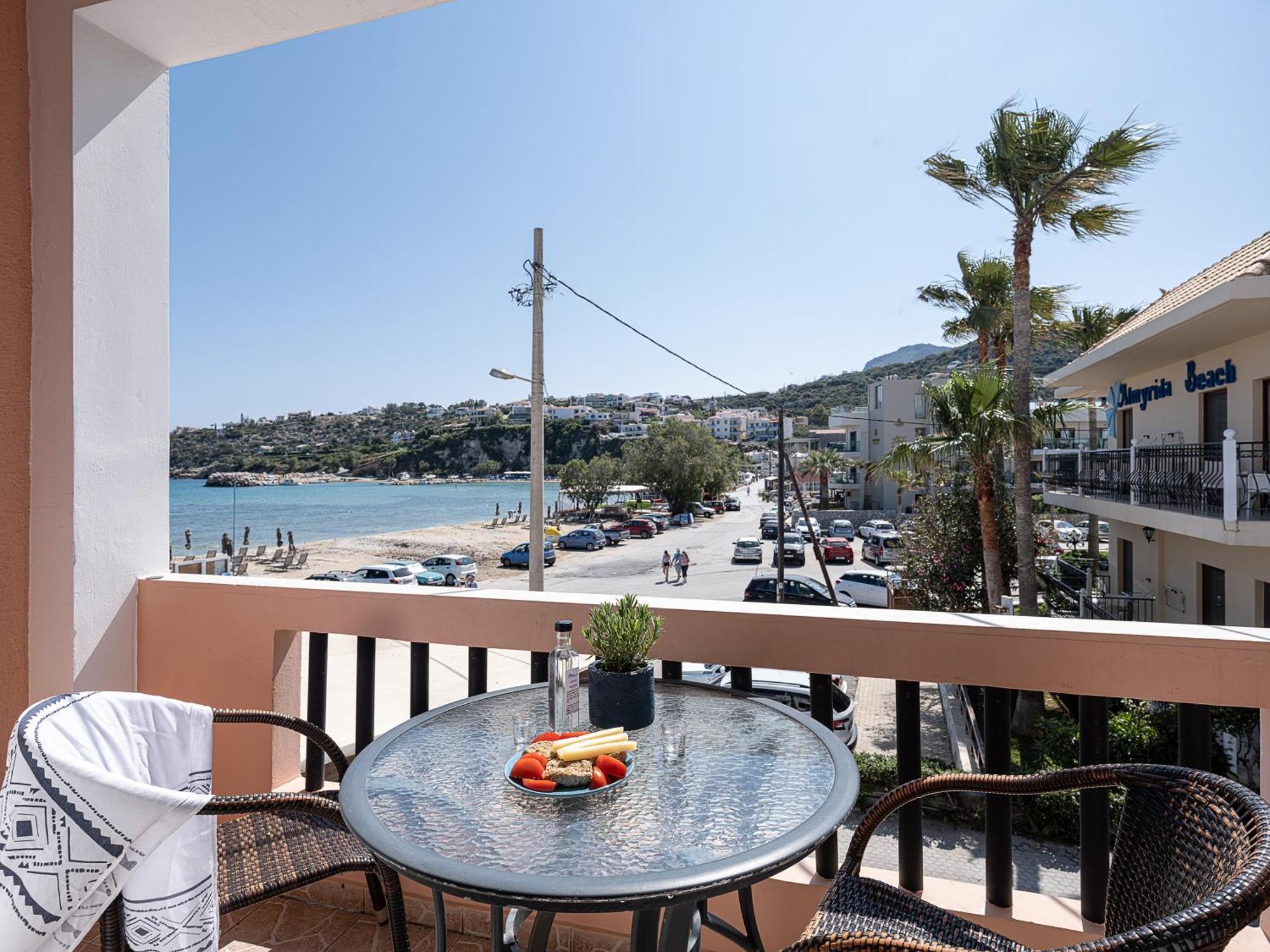אלמירידה Elena Seafront Luxury Apartments מראה חיצוני תמונה