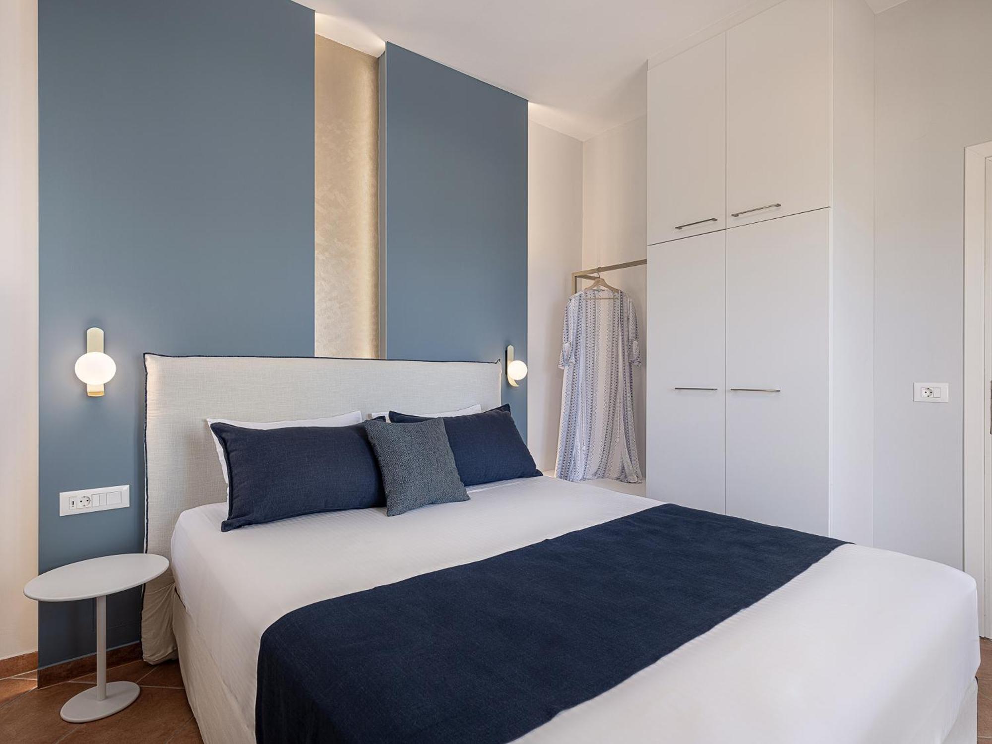 אלמירידה Elena Seafront Luxury Apartments מראה חיצוני תמונה