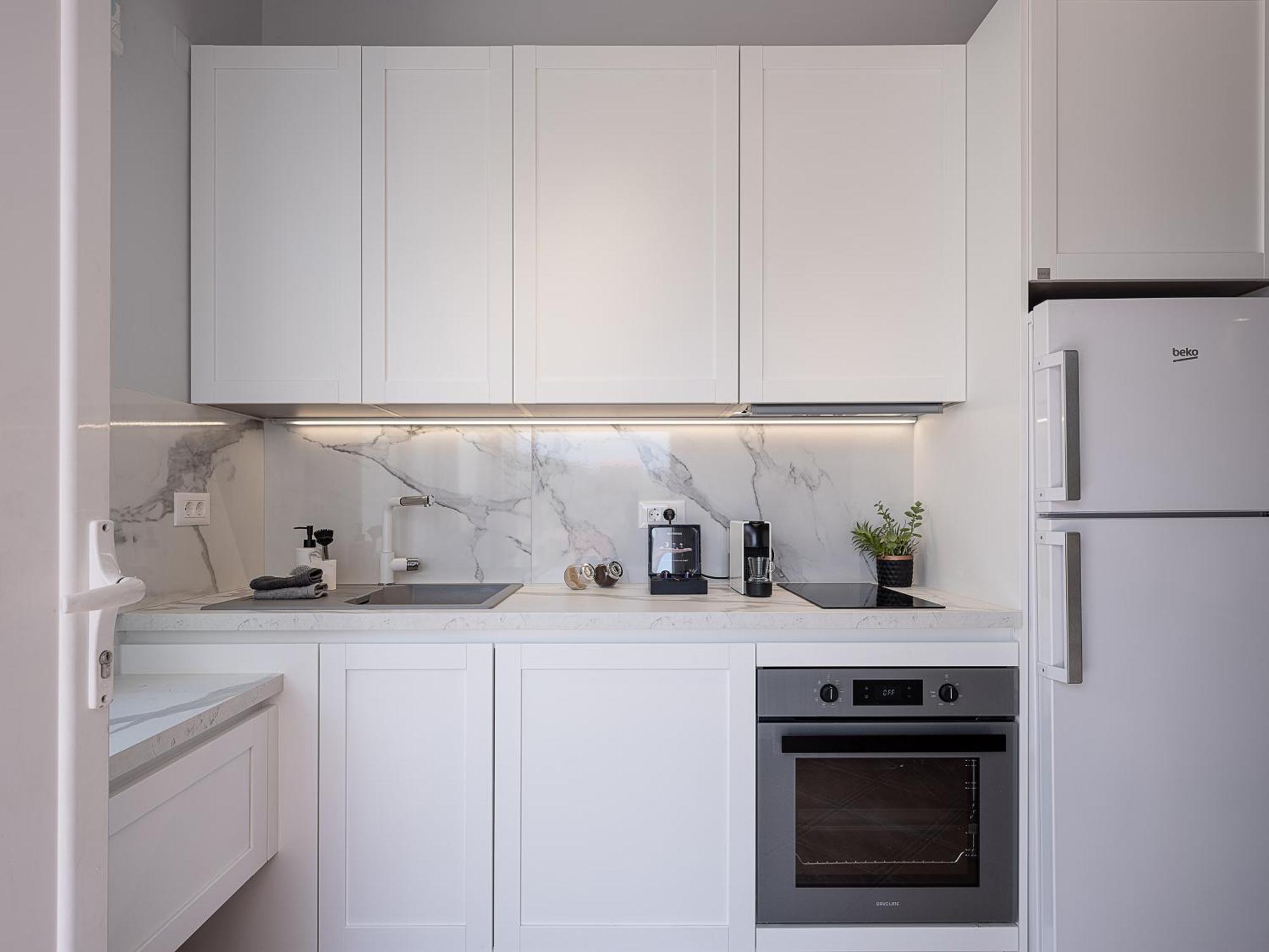 אלמירידה Elena Seafront Luxury Apartments מראה חיצוני תמונה