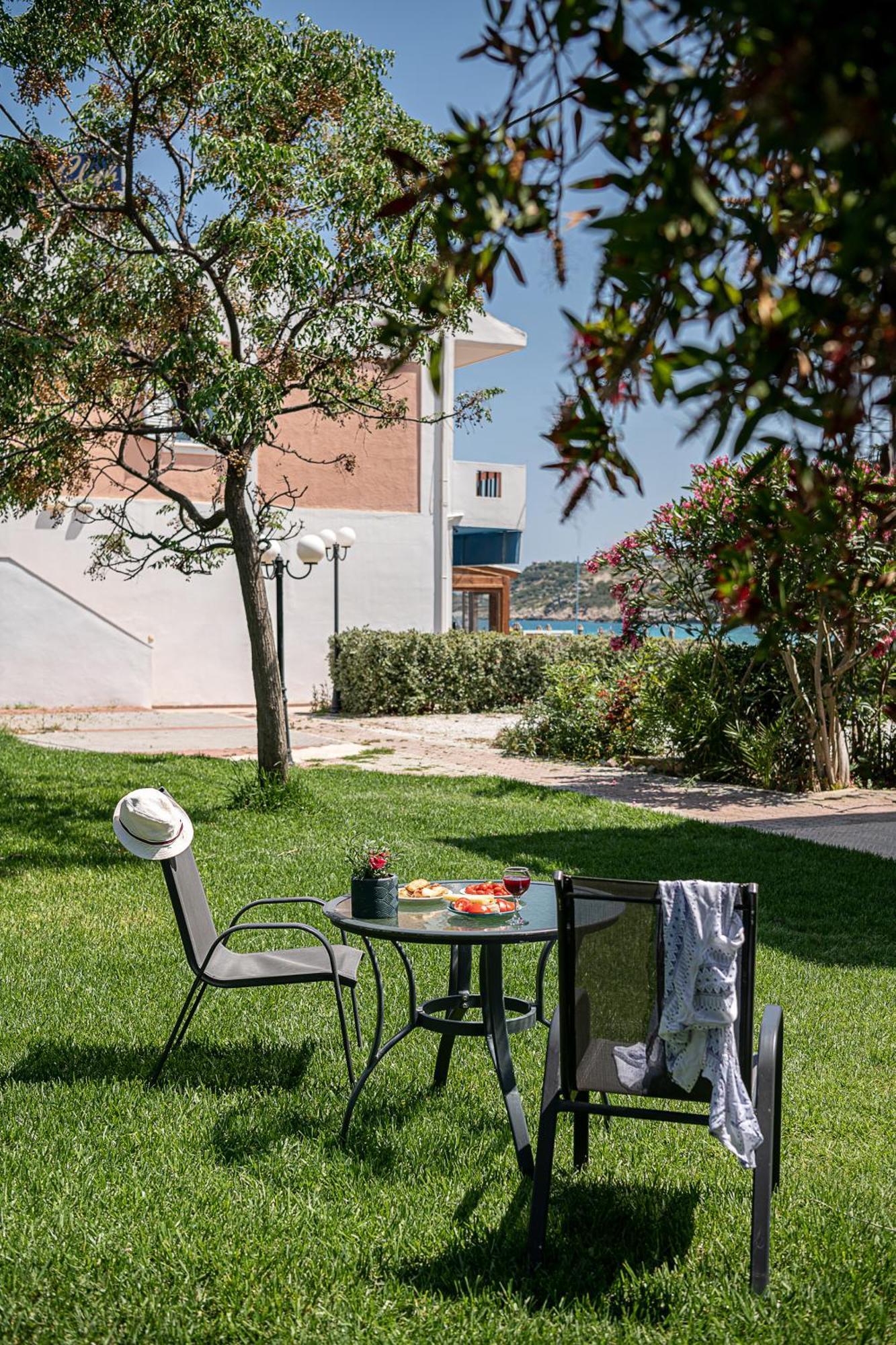 אלמירידה Elena Seafront Luxury Apartments מראה חיצוני תמונה